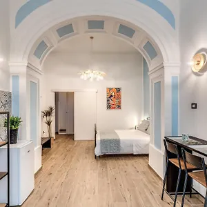 The Quarters Apartment Naples